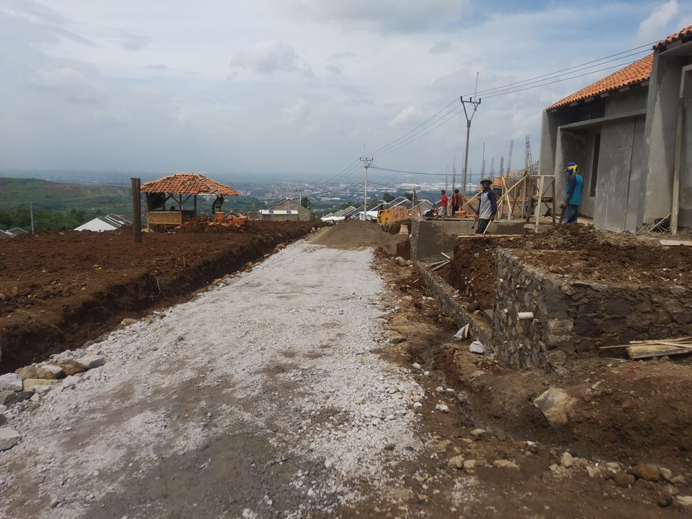foto posisi tengah perumahan KLARAS CIMANGGUNG HILLS