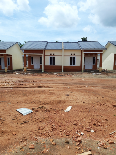 foto contoh rumah perumahan Madani Regency