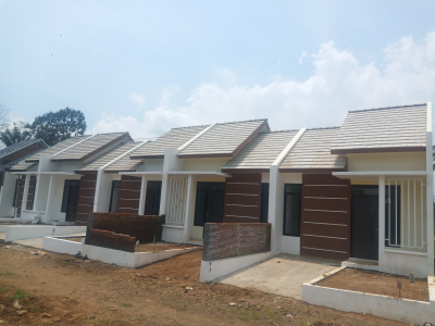 foto contoh rumah perumahan Griya Garuda Regency