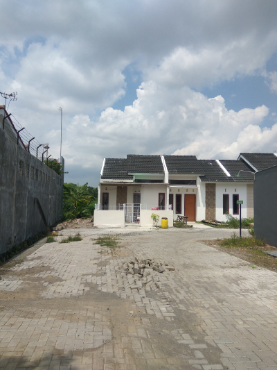 foto contoh rumah perumahan Perumahan Pondok Majapahit 1