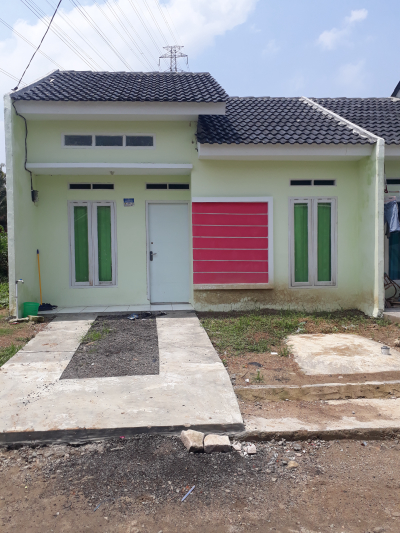 foto contoh rumah perumahan Pesona saga residence