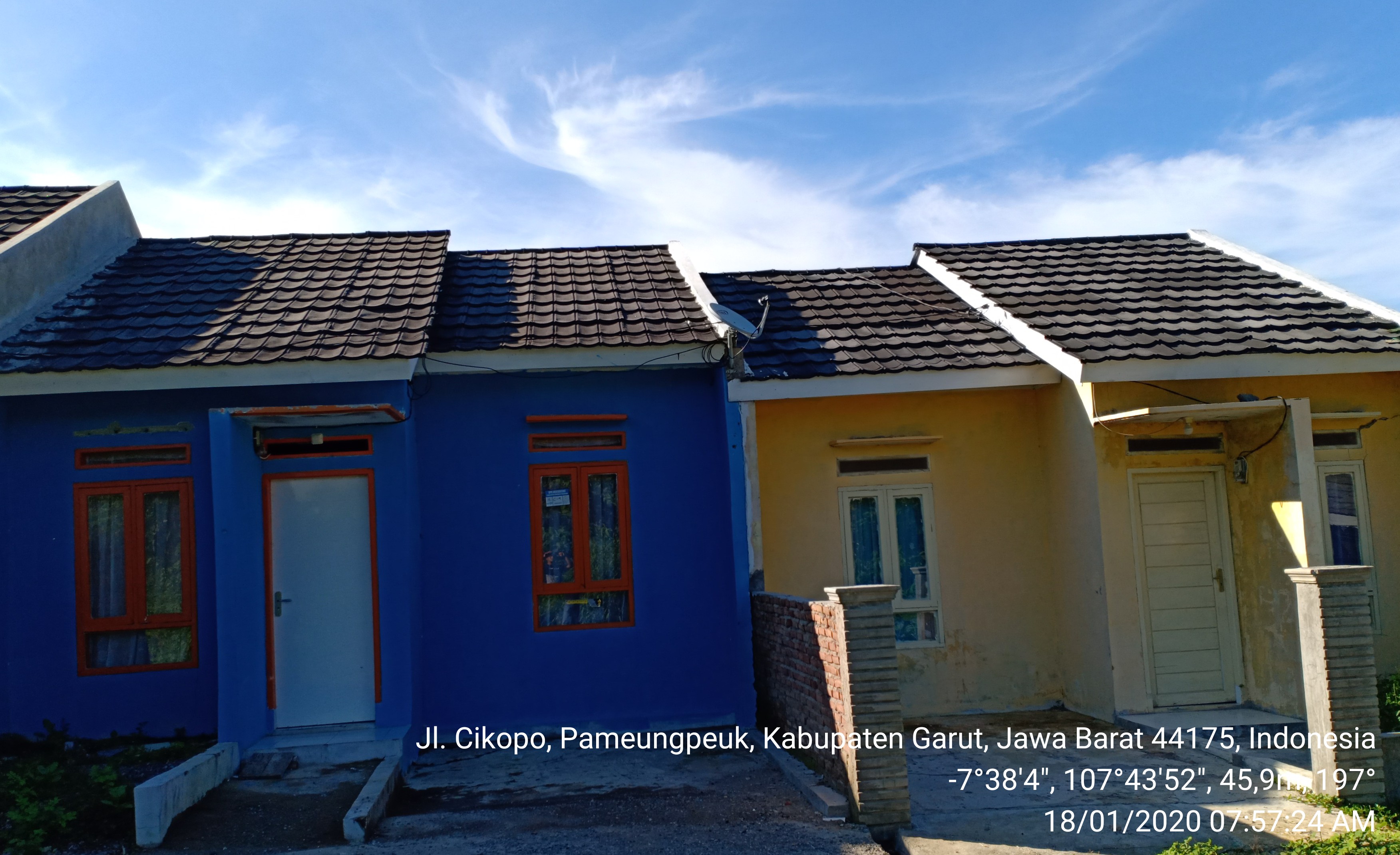 foto contoh rumah perumahan Bukit cikopo indah