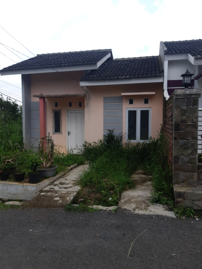 foto contoh rumah perumahan NAGRAK HILL