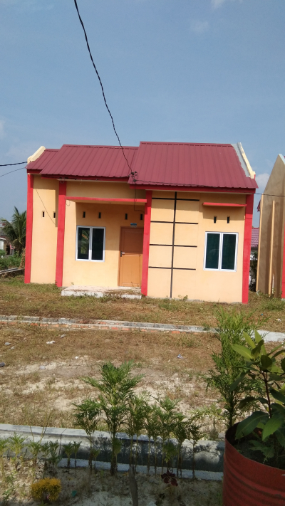 foto contoh rumah perumahan pernas griya uka