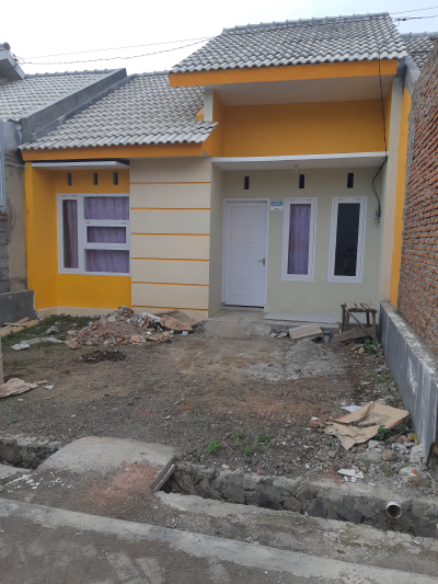 foto contoh rumah perumahan Kharisma Regency