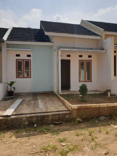 foto contoh rumah perumahan Pesona Gisti Asri