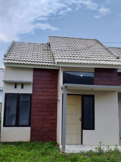 foto contoh rumah perumahan ISTANA TEGAL BESAR