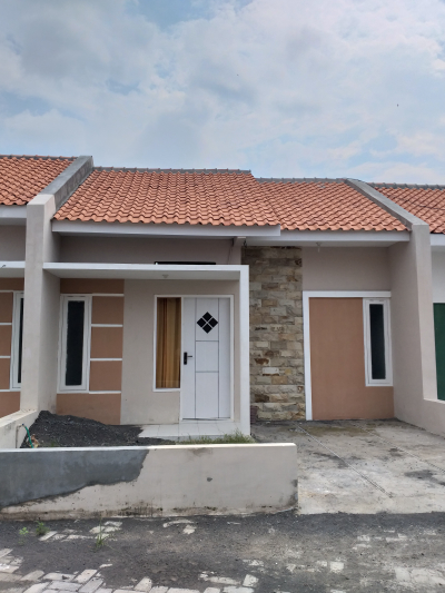 foto contoh rumah perumahan PERUMAHAN GREENLAND SUMBEREJO 1