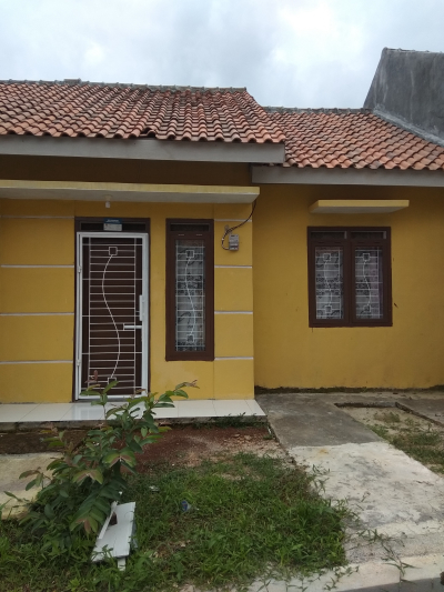 foto contoh rumah perumahan  griya Abadi Sukadanaham II