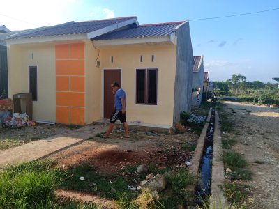 foto contoh rumah perumahan PERKANTORAN PERMAI UNAAHA