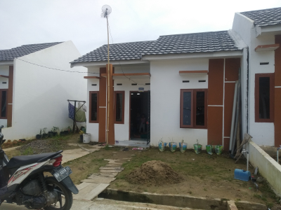 foto contoh rumah perumahan LAGUNA REGENCY