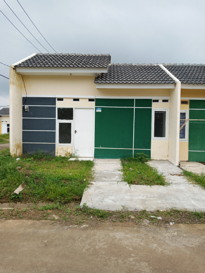foto contoh rumah perumahan Cikarang Lake View