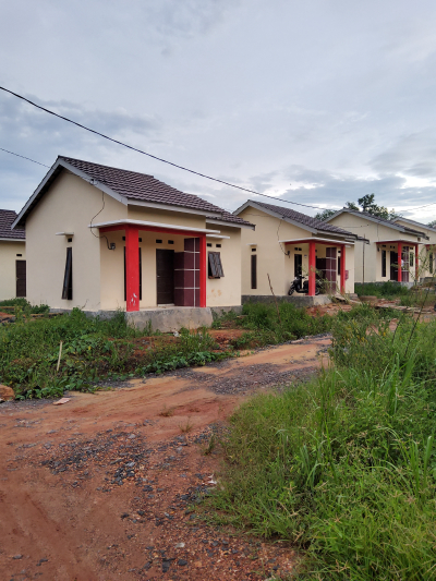 foto contoh rumah perumahan rolanda 15