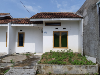 foto contoh rumah perumahan Griya Lestari