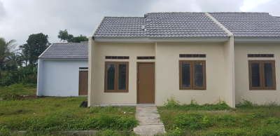 foto contoh rumah perumahan TRIRAKSA VILLAGE 2