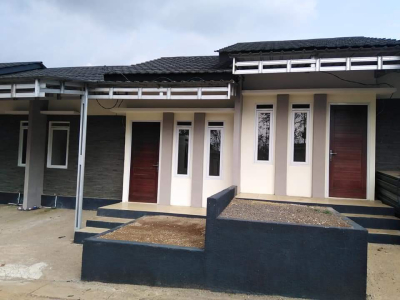foto contoh rumah perumahan Cirumput Royale