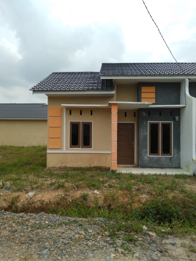 foto contoh rumah perumahan Griya Linur Ujung Bandar