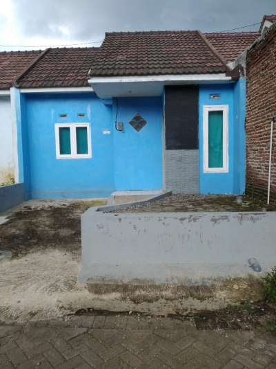 foto contoh rumah perumahan Karangploso View