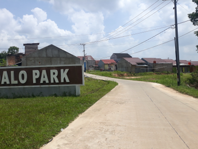 foto contoh rumah perumahan MENDALO PARK