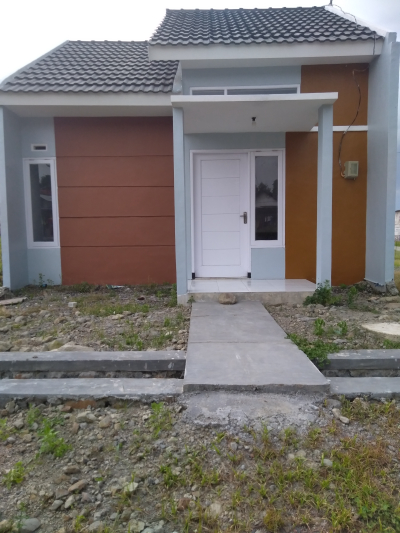 foto contoh rumah perumahan GRAND EMERALD PANDANWANGI 2