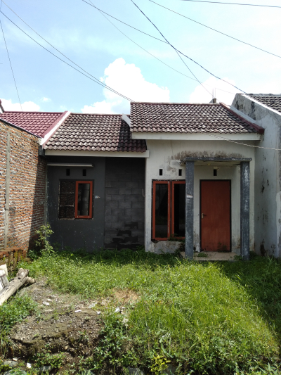 foto contoh rumah perumahan Villa ajung bumi asri