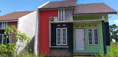 foto contoh rumah perumahan griya senin karya 2
