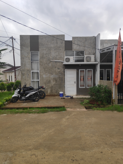 foto contoh rumah perumahan Komplek Royal Park