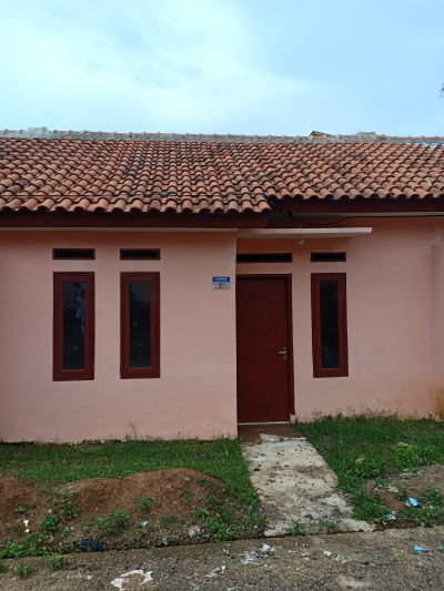 foto contoh rumah perumahan CIBODAS REGENCY