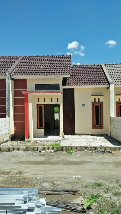 foto contoh rumah perumahan GRIYA NGRONGGO KOTA