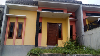 foto contoh rumah perumahan Buring Indah Regency