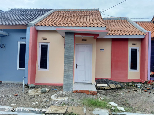 foto contoh rumah perumahan Puri Rarastiti