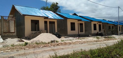 foto contoh rumah perumahan Griya Mandouw Indah 2