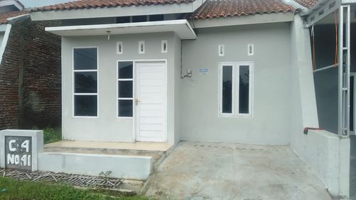 foto contoh rumah perumahan Kutosari Residence