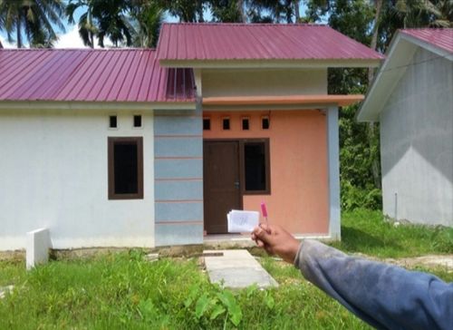 foto contoh rumah perumahan Perumnas Nias Sogae'adu