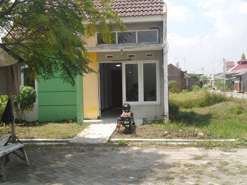 foto contoh rumah perumahan GRAND EMERALD PANDANWANGI 1