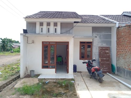 foto contoh rumah perumahan Gita Green Bakung