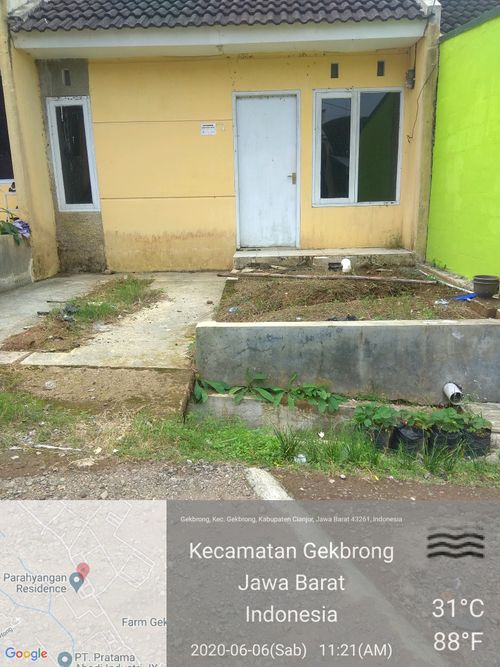 foto contoh rumah perumahan Parahyangan Residence