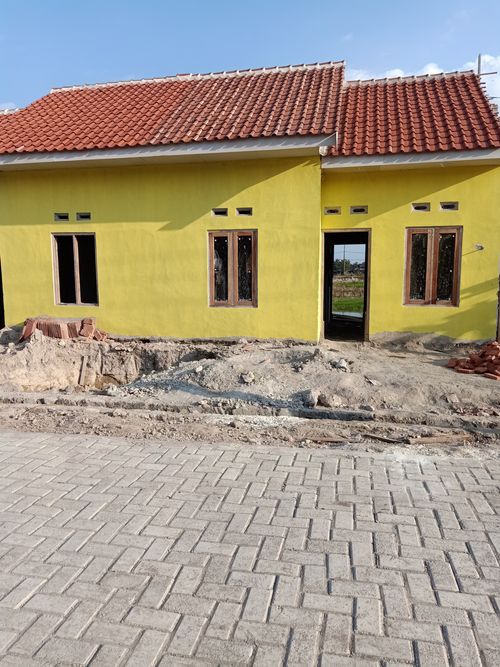 foto contoh rumah perumahan citra jaya joho 1