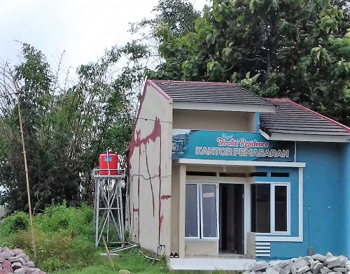 foto contoh rumah perumahan ROYAL TERATE