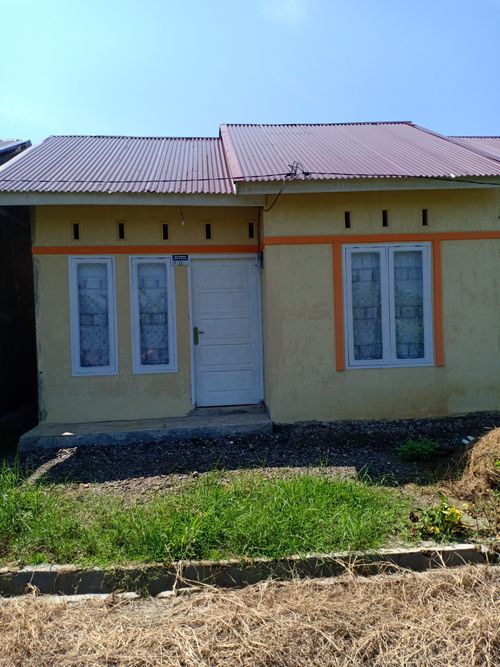 foto contoh rumah perumahan Aries suta permai