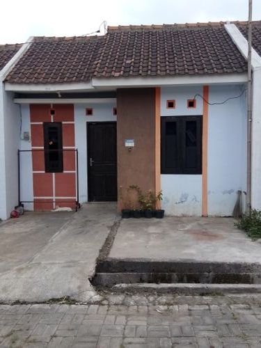 foto contoh rumah perumahan griya sahabat