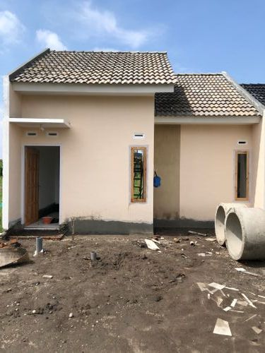 foto contoh rumah perumahan NGASEM REGENCY