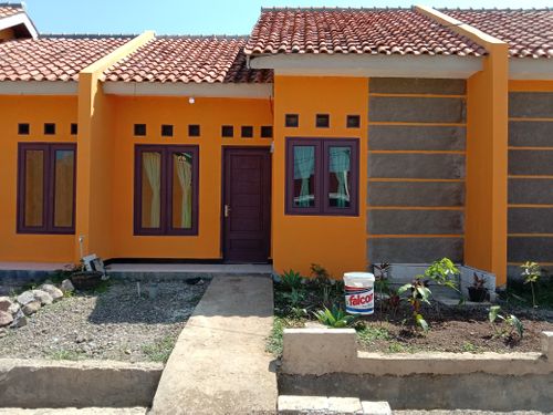 foto contoh rumah perumahan Bris Residence