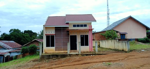 foto contoh rumah perumahan GADING PERMAI