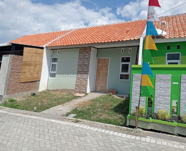 foto contoh rumah perumahan Citra Mutiara Pringsari