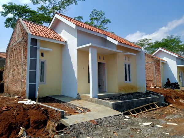foto contoh rumah perumahan PERUMAHAN PURI KAHURIPAN TEGALGEDE 2