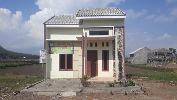 foto contoh rumah perumahan E.R.I.D A-1 AMBULU