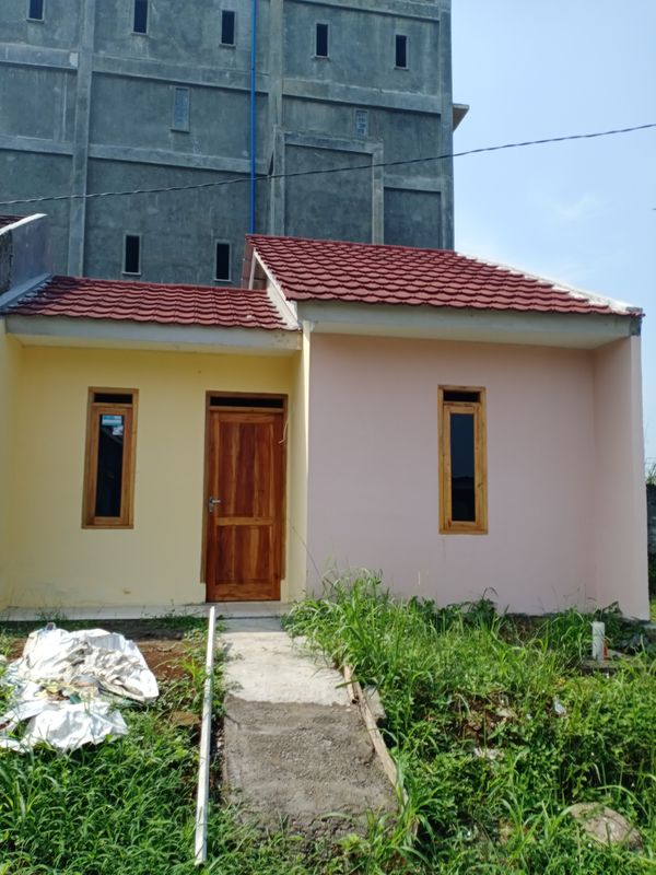 foto contoh rumah perumahan Sundawenang residence