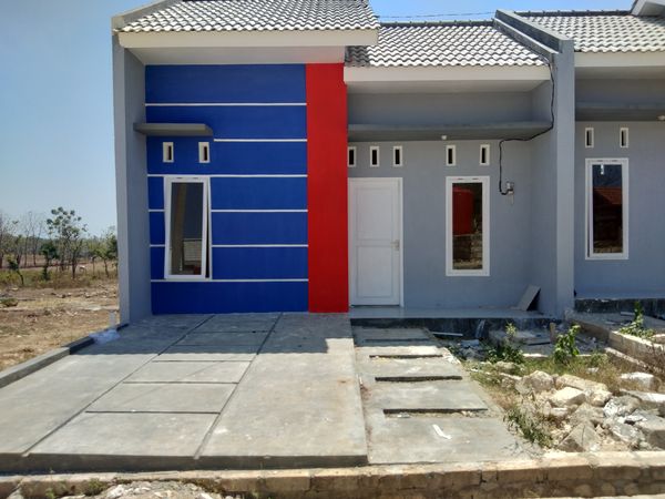 foto contoh rumah perumahan perumahan surya madani widengan