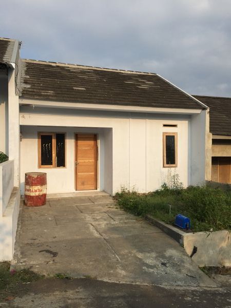 foto contoh rumah perumahan Pratama Regency